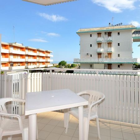 Condominio Malta Bibione Exteriör bild